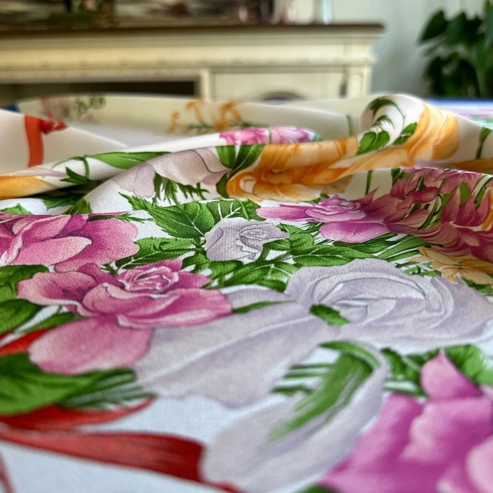 Authentic Nina Ricci Scarf - Picture 5 of 9